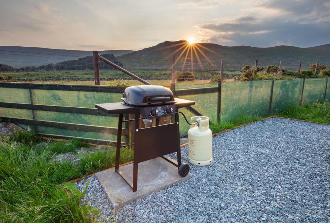 Hotel Oakwood Glamping Mourne Mountains Moyad Exterior foto