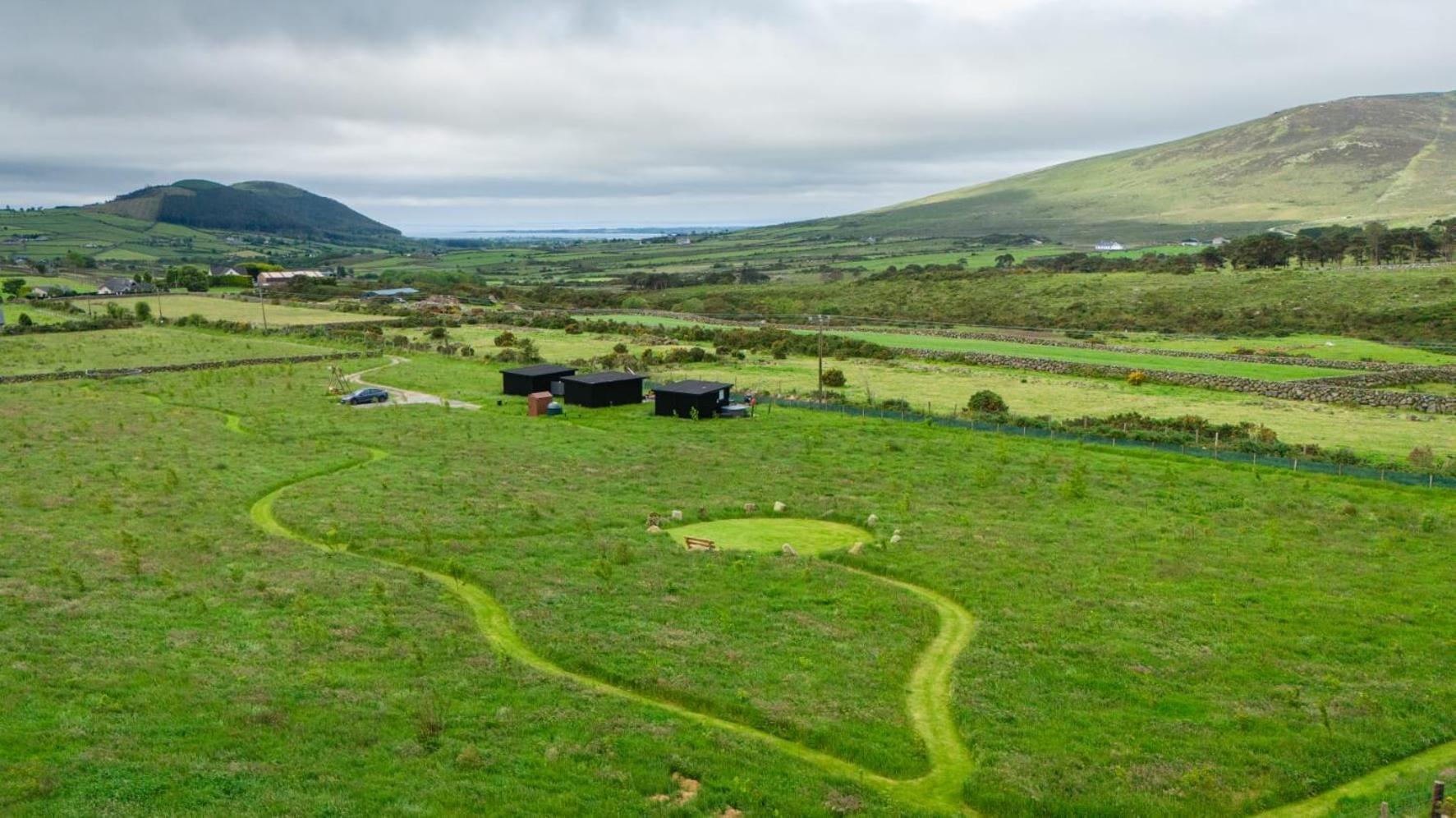 Hotel Oakwood Glamping Mourne Mountains Moyad Exterior foto